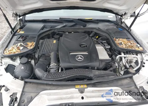 2016 Mercedes-Benz C 300 4Matic z USA, uszkodzony, nr VIN WDDWF4KB5GR126591